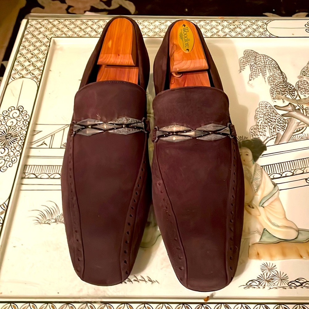 Size 9.5 butter soft high class shoes or sale